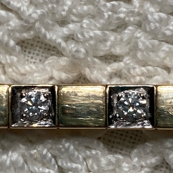 14K Beautiful and unique solid link diamond bracelet - Picture 4 of 13